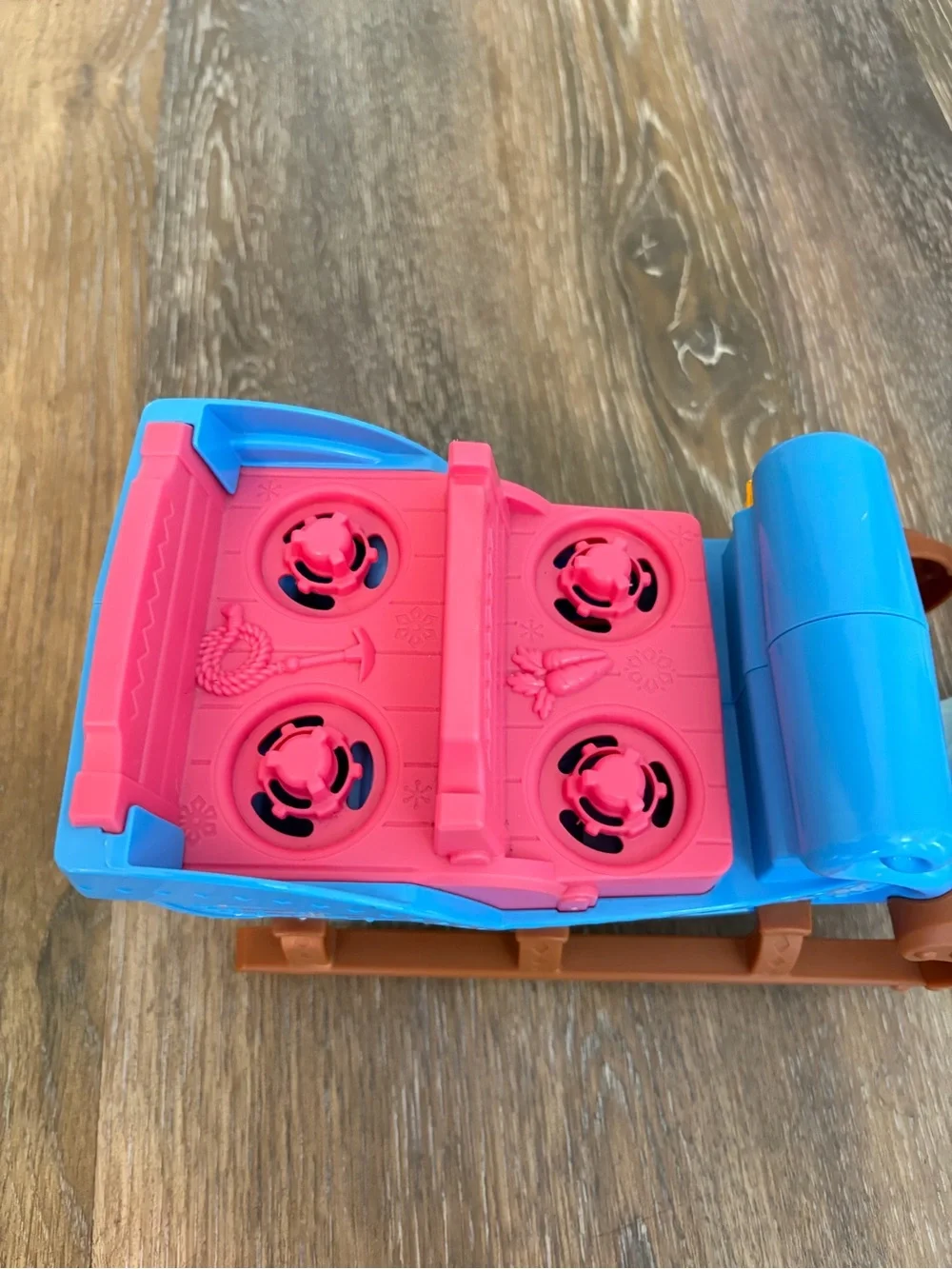 Fisher Price Little People Kristoff’s sleigh as is. Works. Please read